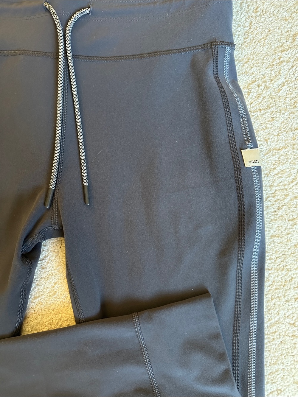 Vuori Women’s Daily Leggings - Picture 2 of 5